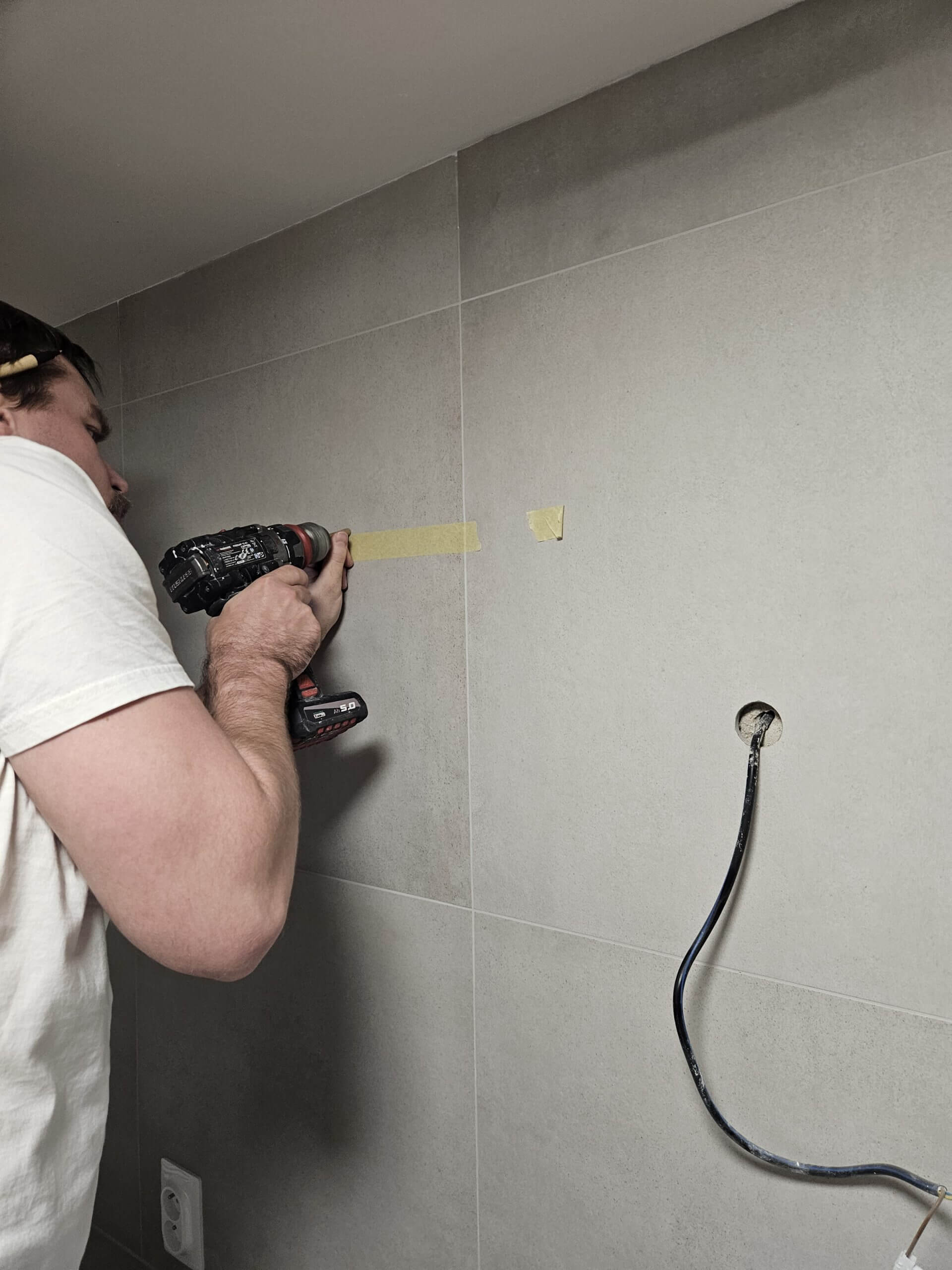 Vrtání děr na velké zrcadlo